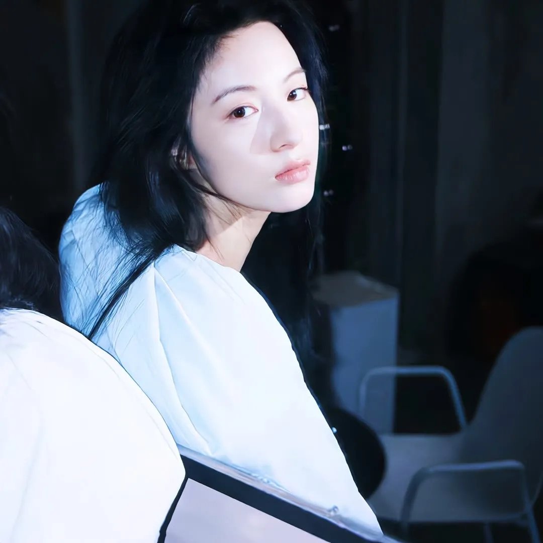 我城；她乡